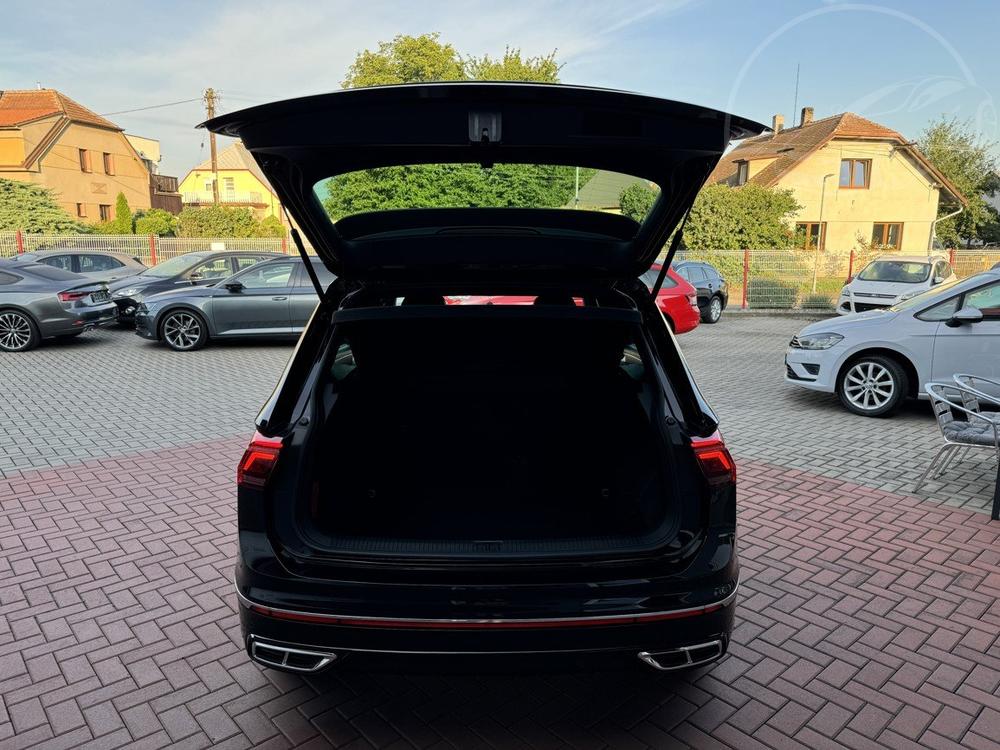 Volkswagen Tiguan 2.0TDi R-Line LED Navi Kamera