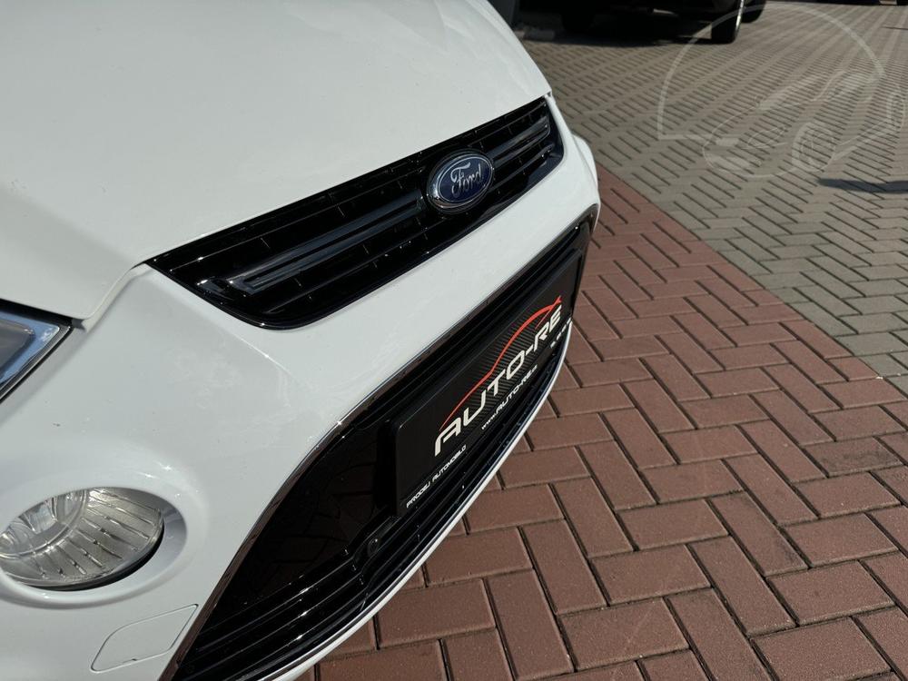 Ford S-Max 2.0i Titanium Xenony