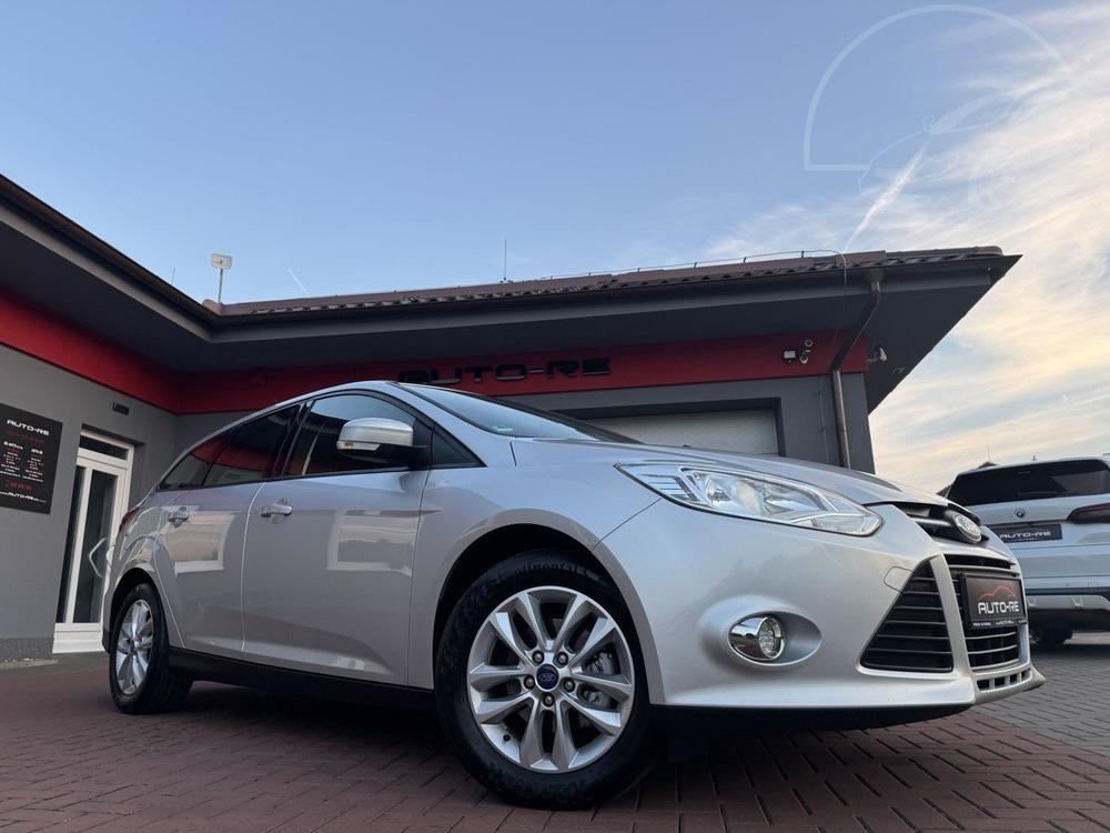 Ford Focus 1.6i Ti-VCT Navi Wintet Paket