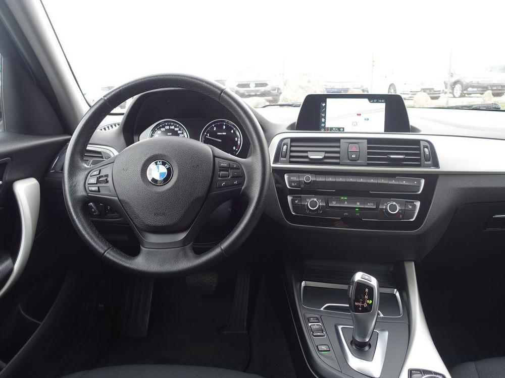 BMW 1 2.0 120d xDrive ADVANTAGE