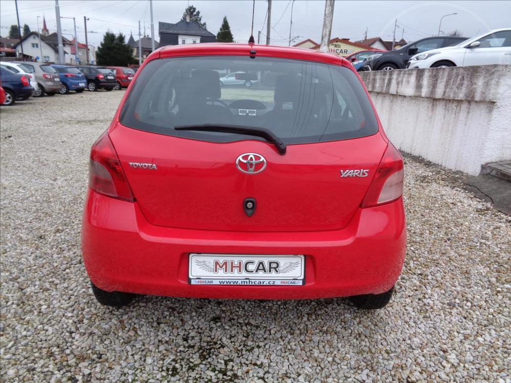 Toyota Yaris 1,0 VVTi Base