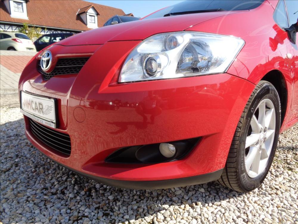 Toyota Auris 1,4 VVT-i 71kW