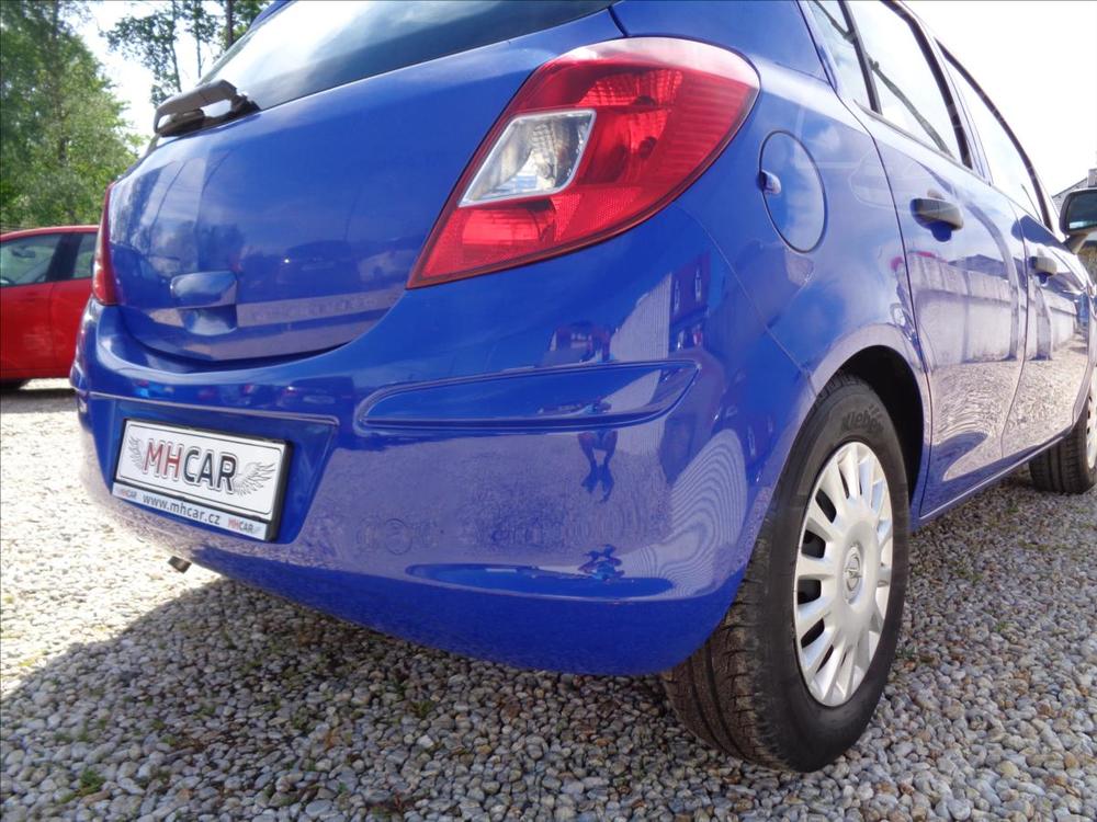 Opel Corsa 1,2 i16V Essentia