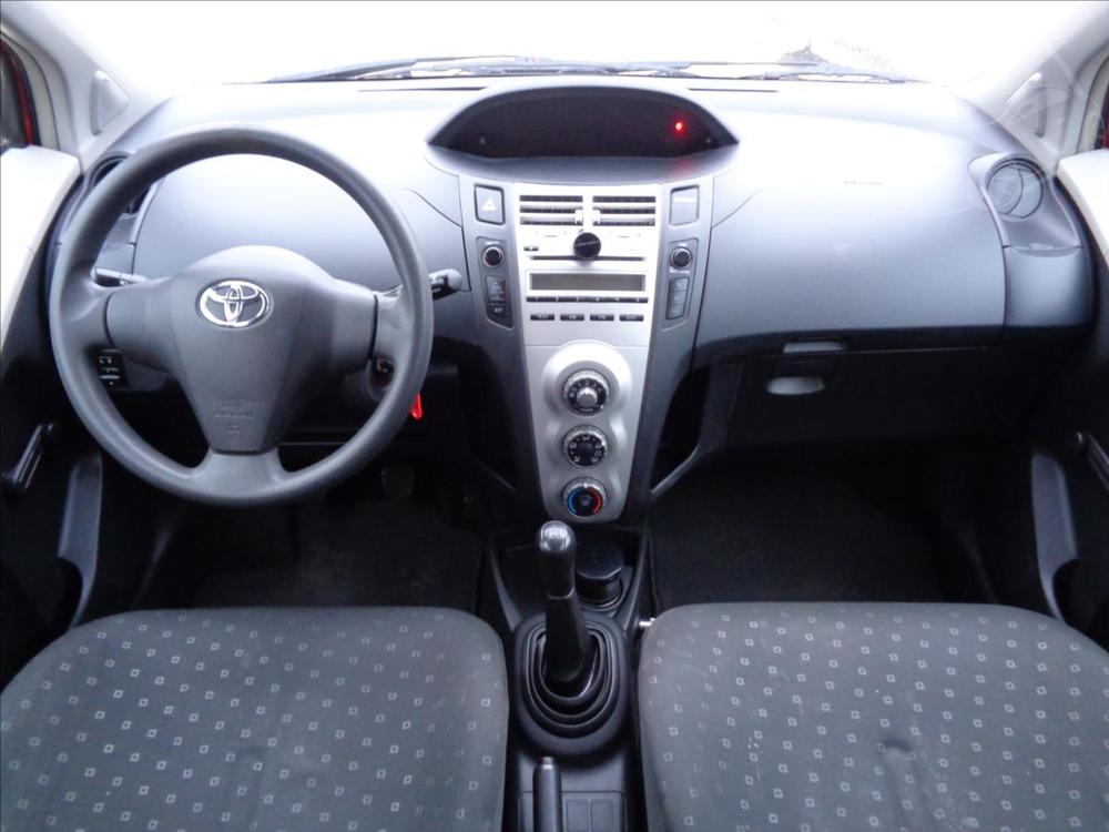 Toyota Yaris 1,0 VVTi Base