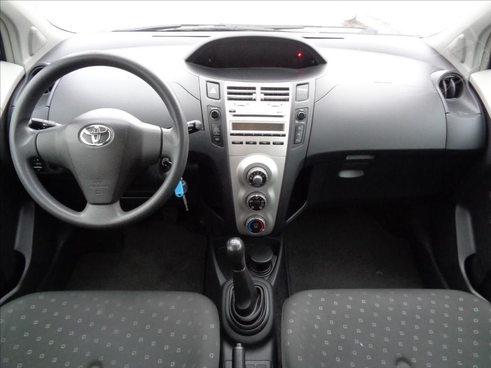 Toyota Yaris 1,0VVTi Base