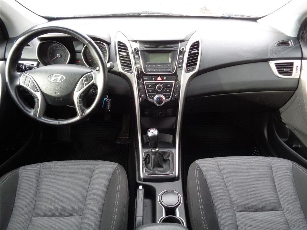 Hyundai i30 1,6 GDI 99kW Trikolor