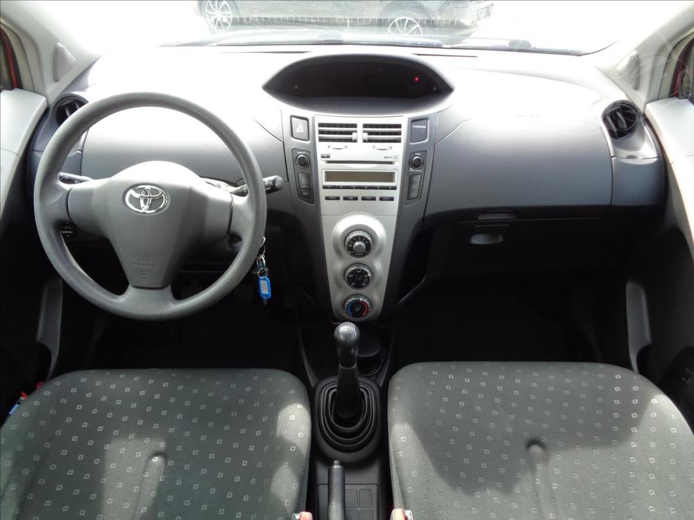 Toyota Yaris 1.0i 5dv