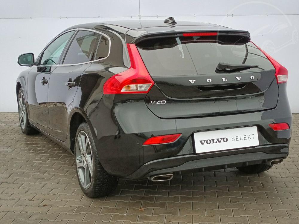 Volvo V40 Incription D3 FWD 110kW