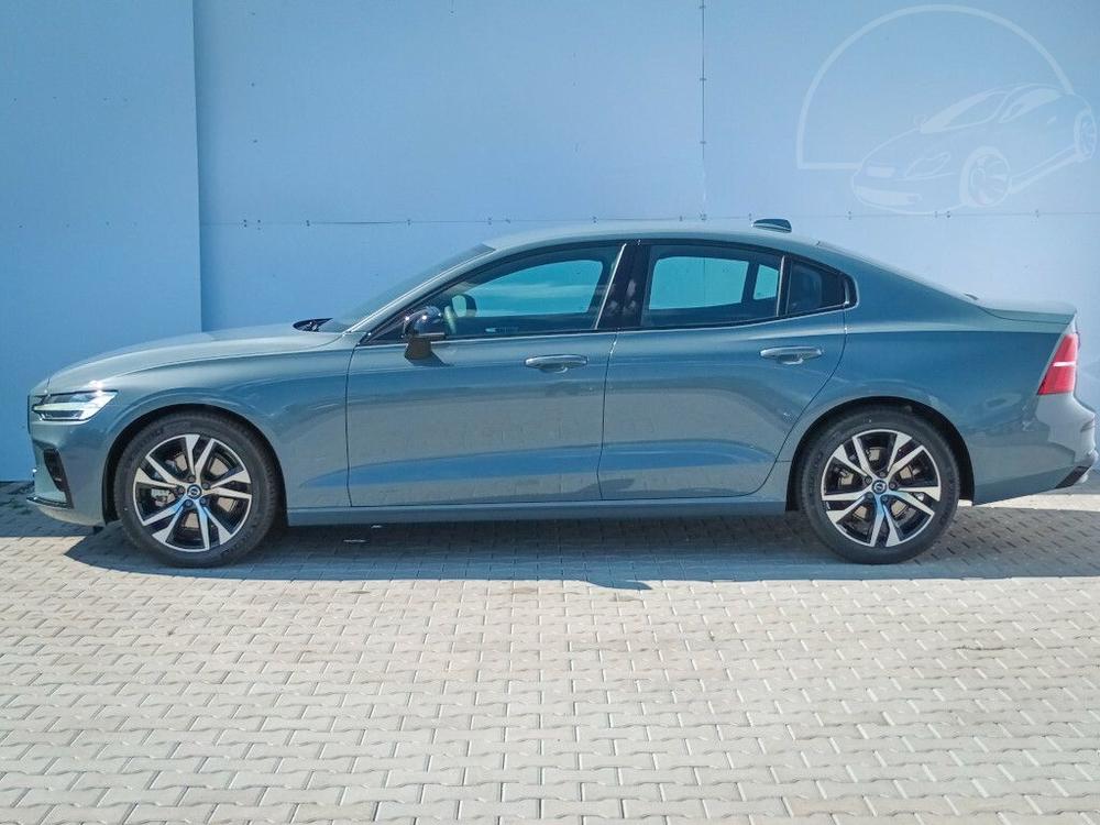 Volvo S60 PLUS DARK B4 FWD 145kW