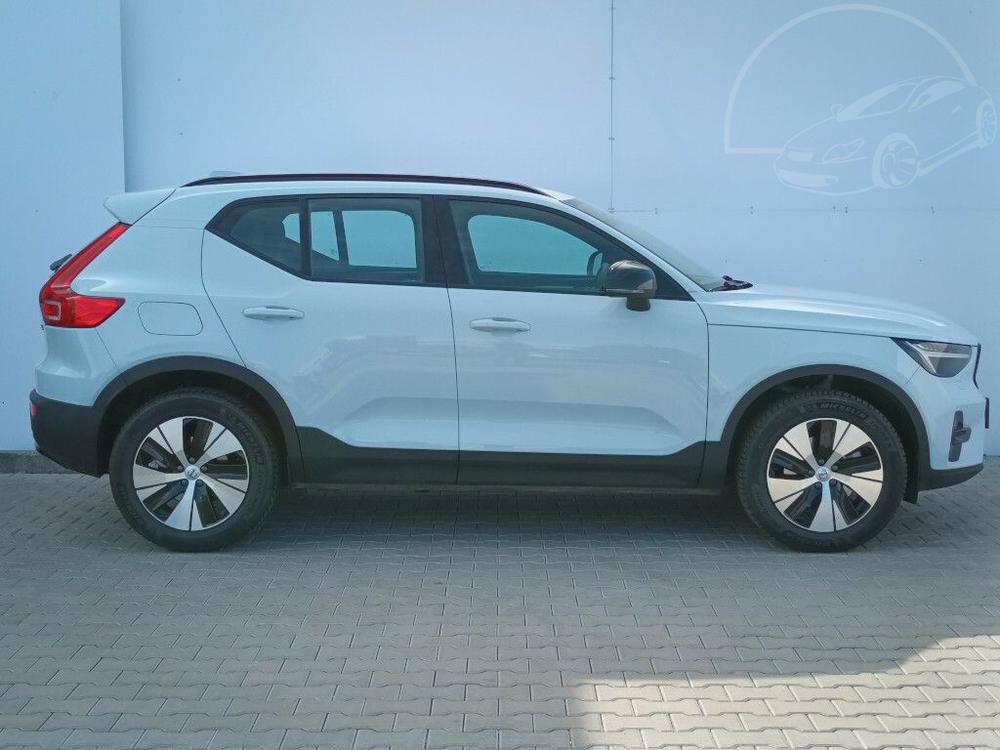 Volvo XC40 PLUS DARK B4 FWD 145kW