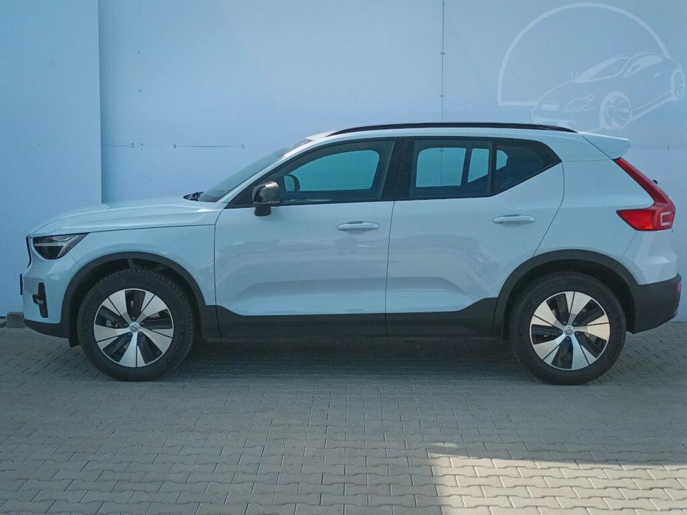 Volvo XC40 PLUS DARK B4 FWD 145kW