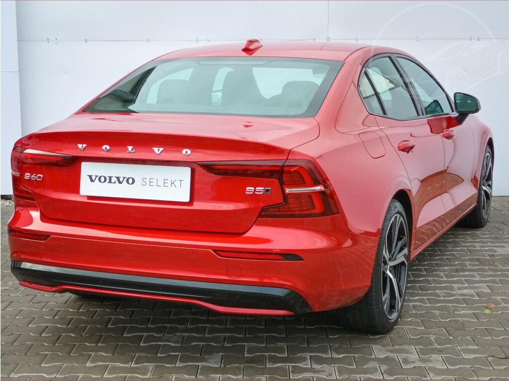 Volvo S60 PLUS DARK B5 AWD 184kW