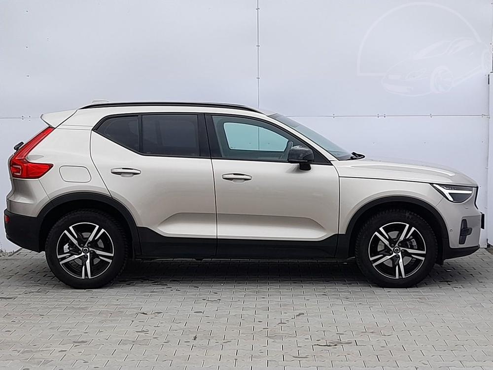 Volvo XC40 Plus B3 FWD 120kW