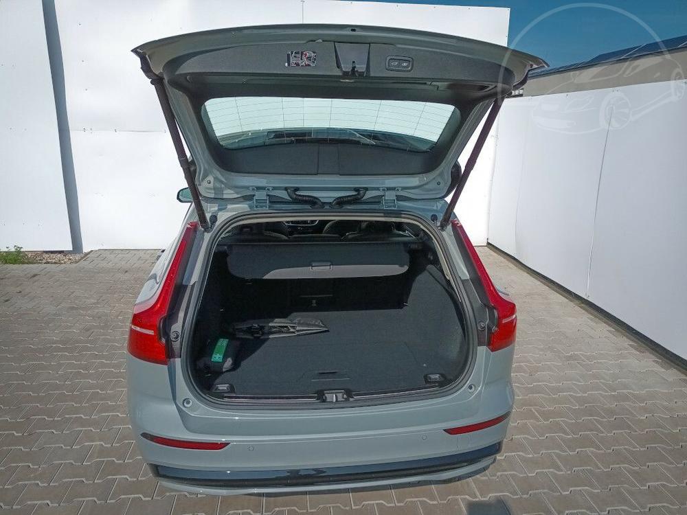 Volvo V60 Plus Dark B4 FWD 145kW