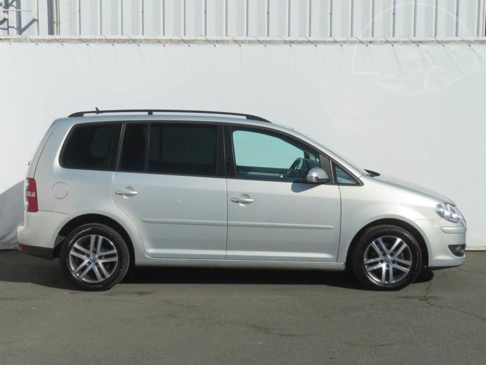 Volkswagen Touran 1.4 TSI, Trendline, NOV CENA