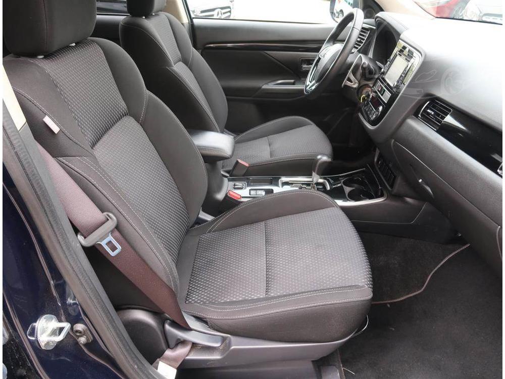 Mitsubishi Outlander 2.0, NOV CENA, Automat, R