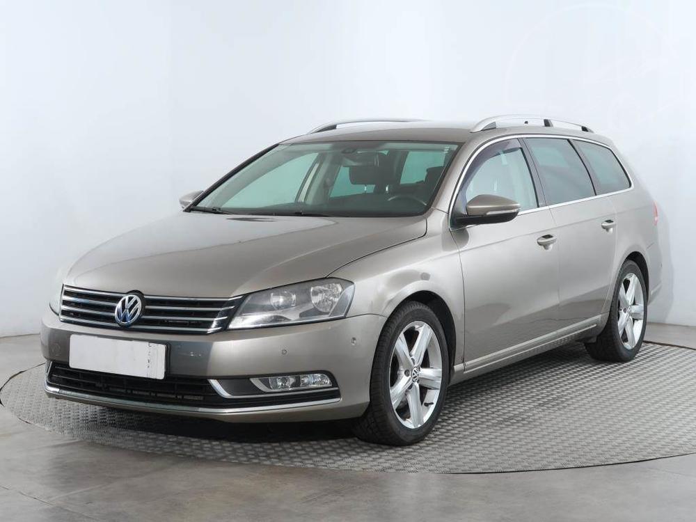 Volkswagen Passat 2.0 TDI, NOV CENA, Serv.kniha