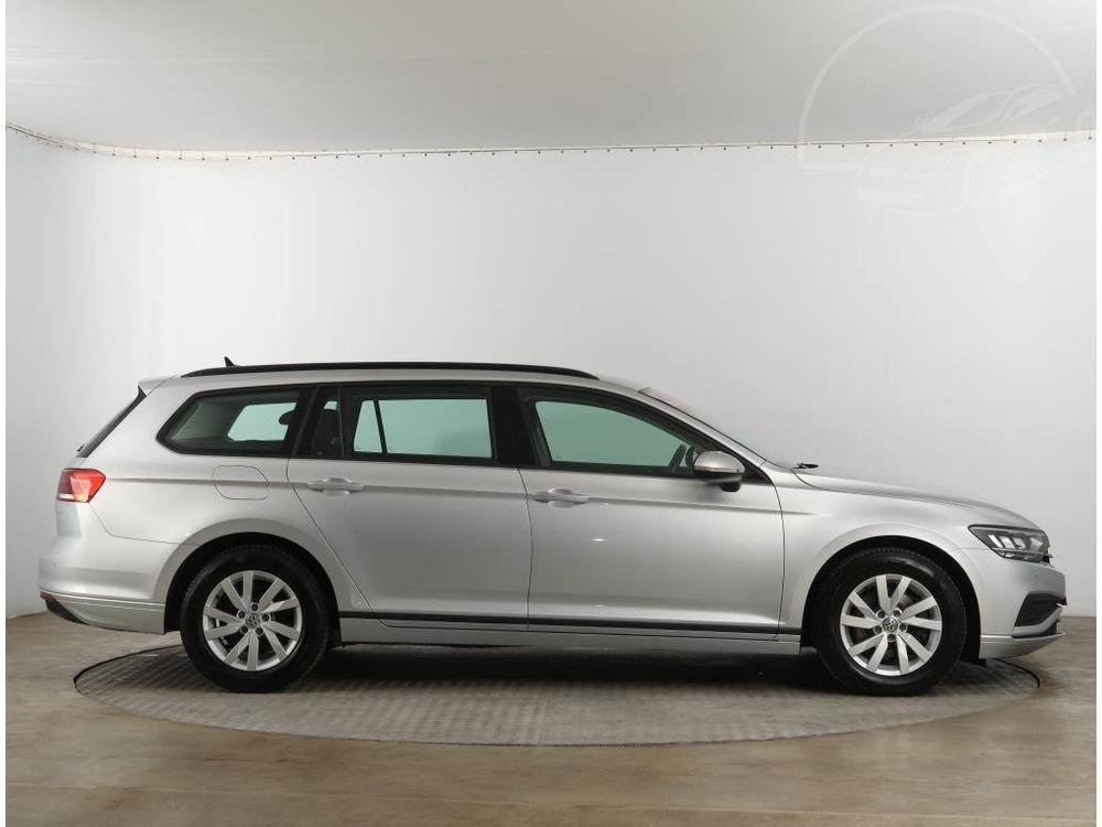 Volkswagen Passat 2.0 TDI, Business, NOV CENA