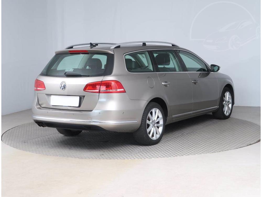 Volkswagen Passat 2.0 TDI, Highline, NOV CENA