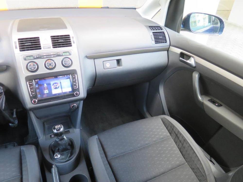 Volkswagen Touran 1.6, Automatick klima