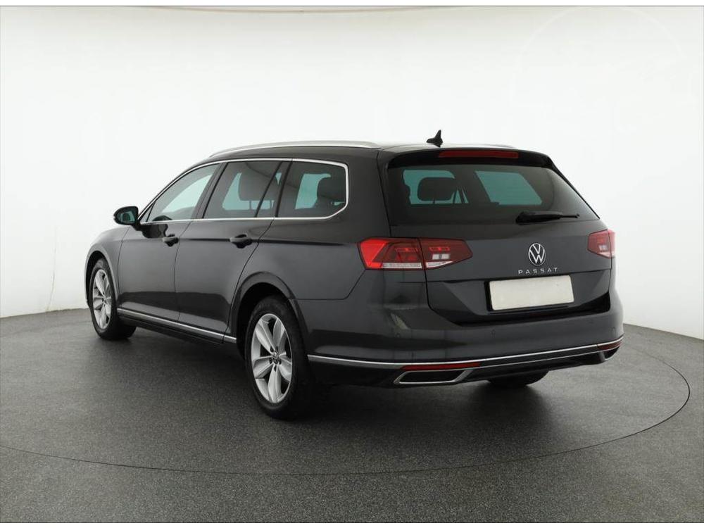 Volkswagen Passat 2.0 TDI, NOV CENA, Automat