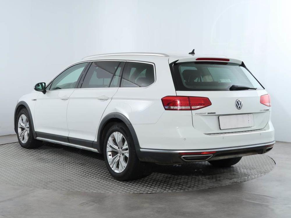 Volkswagen Passat 2.0 TDI, NOV CENA, 4X4