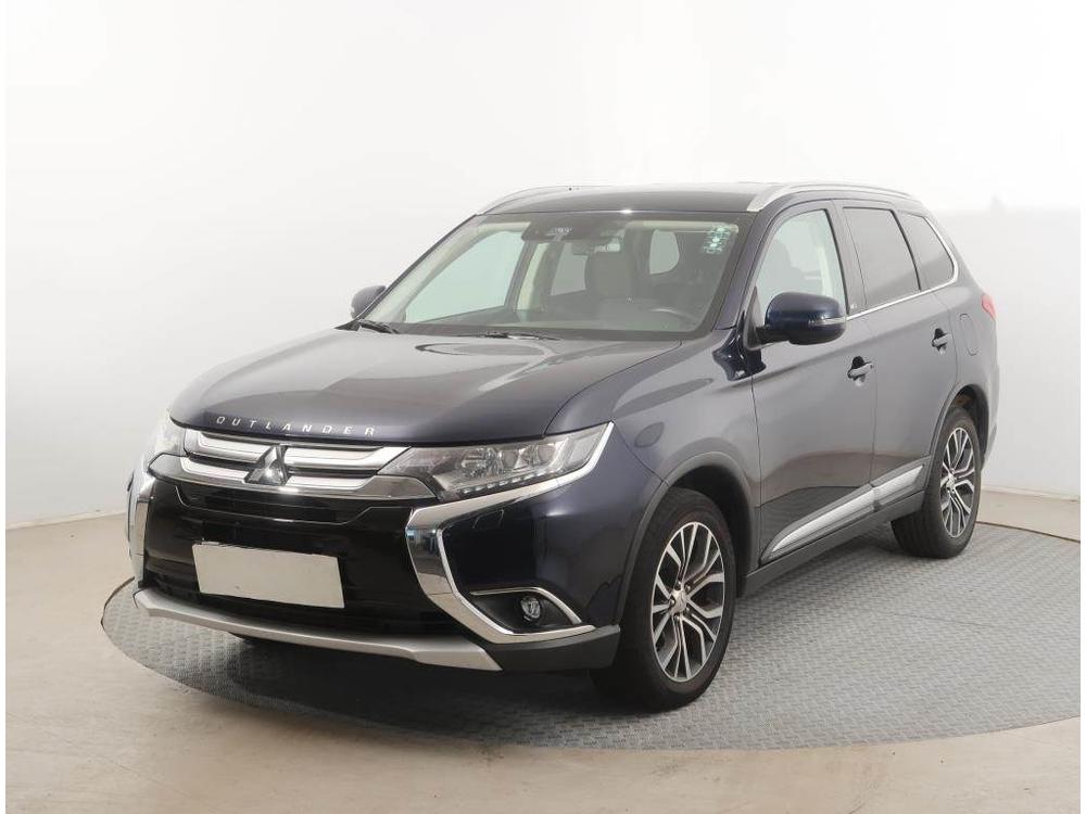 Prodm Mitsubishi Outlander 2.2 DI-D, NOV CENA, 4X4