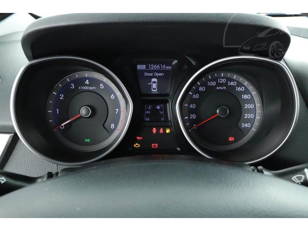 Hyundai i30 1.4 CVVT, Xenony, Klima