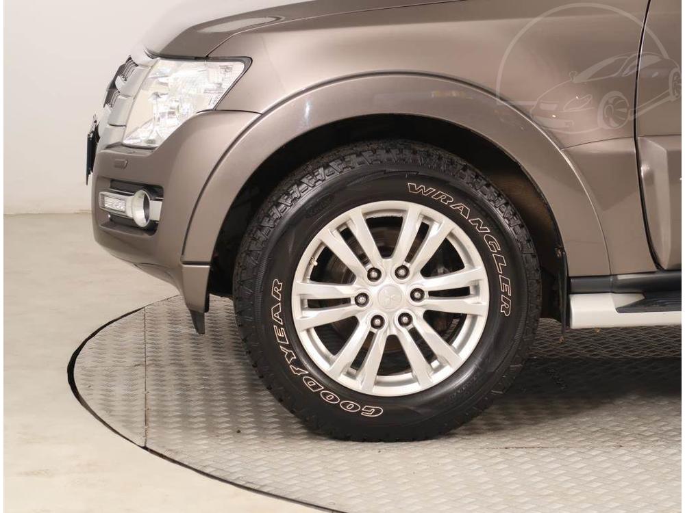 Mitsubishi Pajero 3.2 DI-D, NOV CENA, 4X4