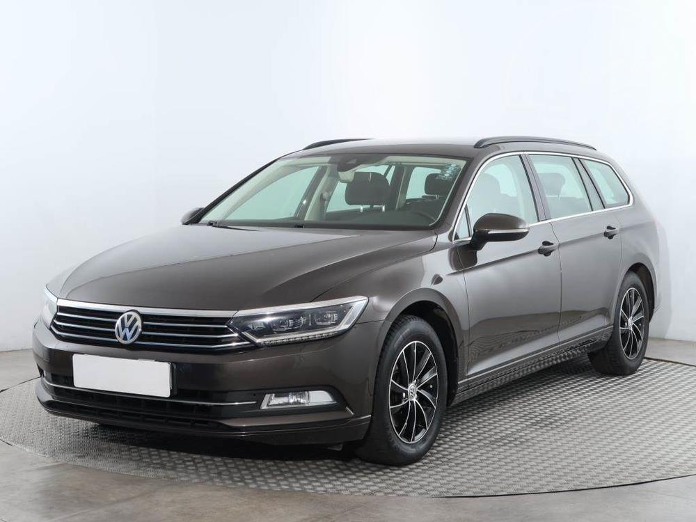 Prodm Volkswagen Passat 2.0 TDI, Comfortline