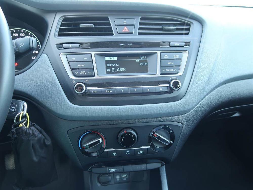 Hyundai i20 1.2, R,1.maj, Klima, El. okna