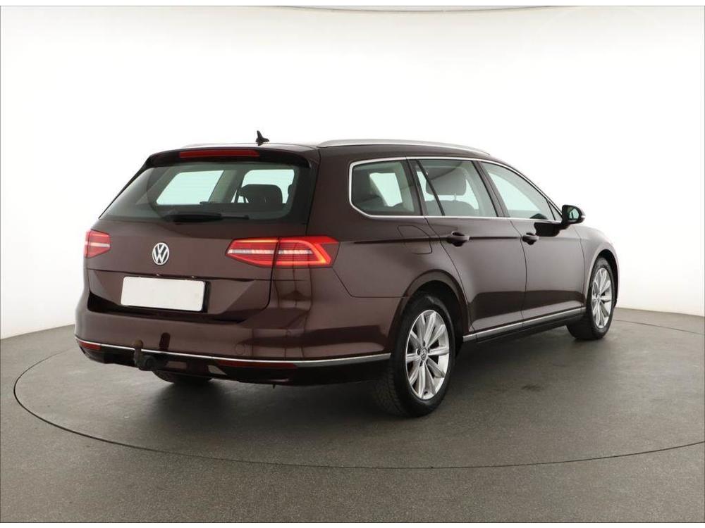 Volkswagen Passat 2.0 TDI, Highline, NOV CENA