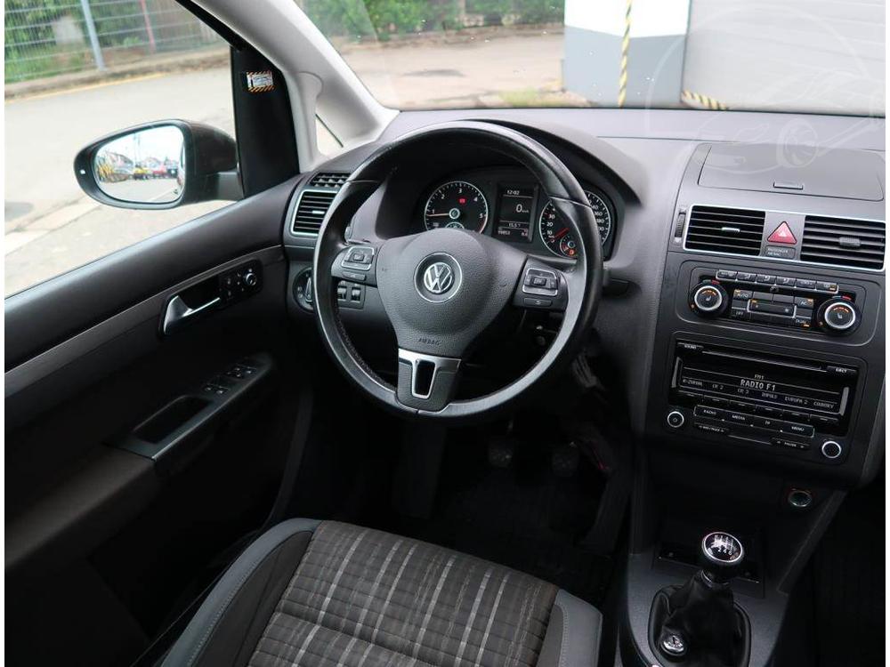 Volkswagen Touran 1.6 TDI, Cross, R,2.maj