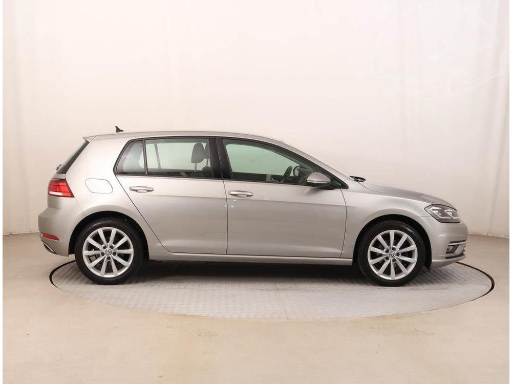 Volkswagen Golf 1.0 TSI, NOV CENA, R,1.maj