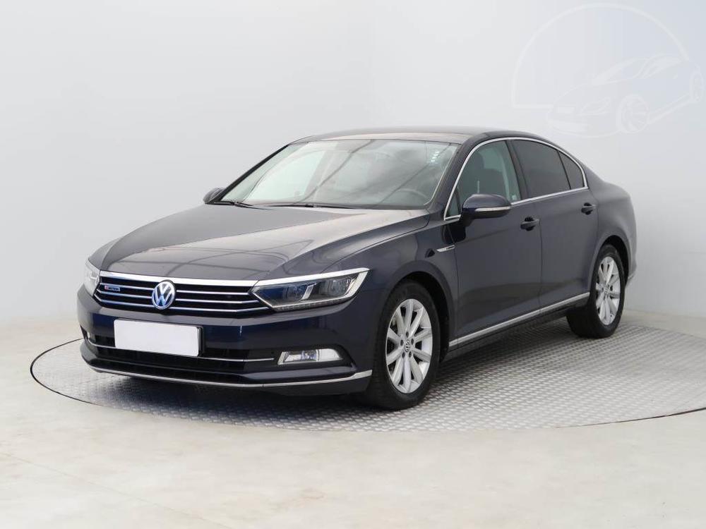 Prodm Volkswagen Passat 2.0 BiTDI, Highline, NOV CENA