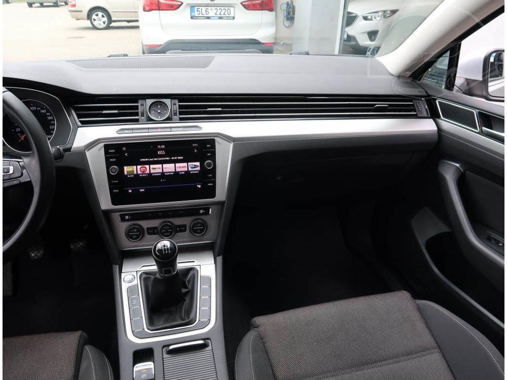 Volkswagen Passat 2.0 TDI, Business, NOV CENA