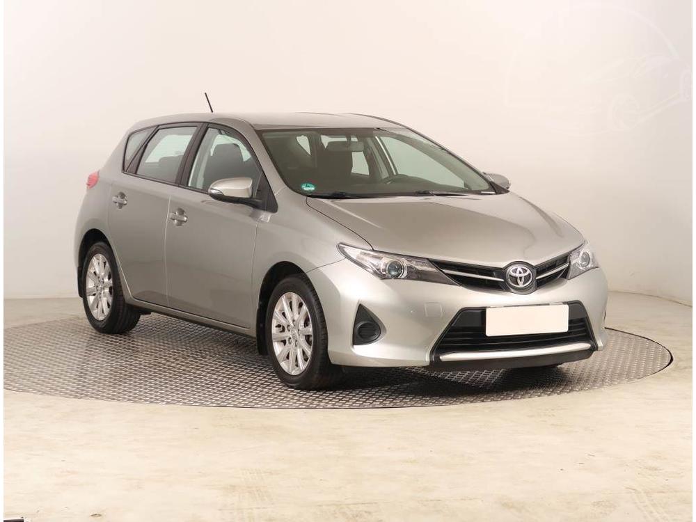 Prodm Toyota Auris 1.3 Dual VVT-i, Serv.kniha