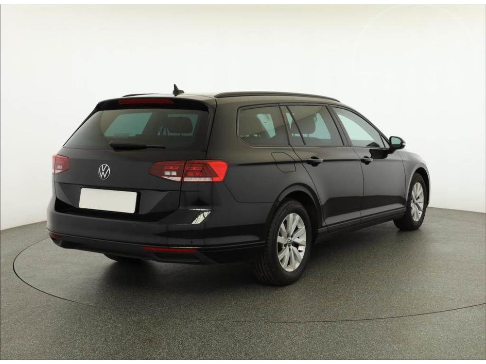 Volkswagen Passat 2.0 TDI, NOV CENA, Automat