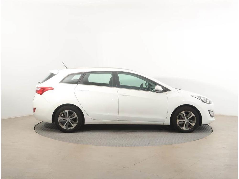 Hyundai i30 1.6 MPI, Automatick klima