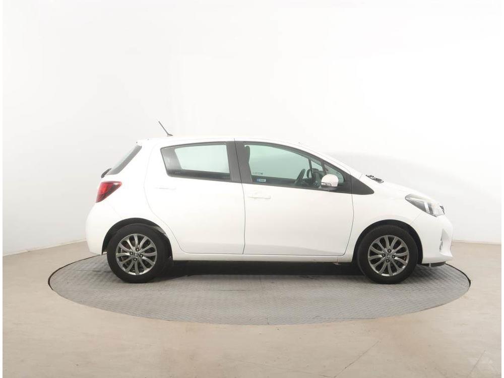 Toyota Yaris 1.33 Dual VVT-i, Automat, R