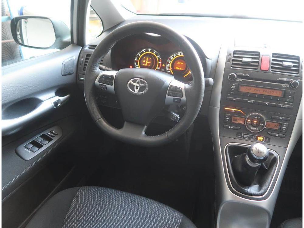 Toyota Auris 1.6 Valvematic, NOV CENA, R