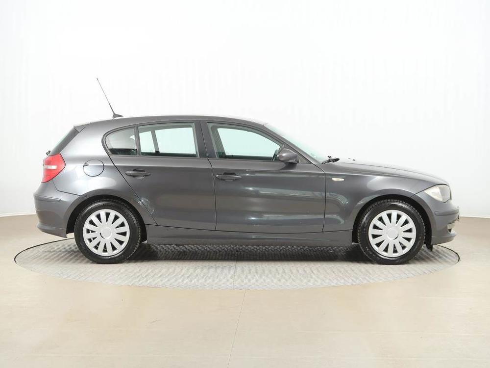 BMW 116 116i, Automatick klima