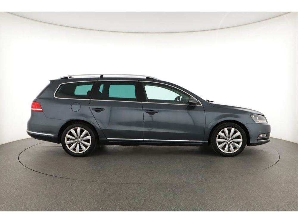 Volkswagen Passat 2.0 TDI, NOV CENA, R,2.maj