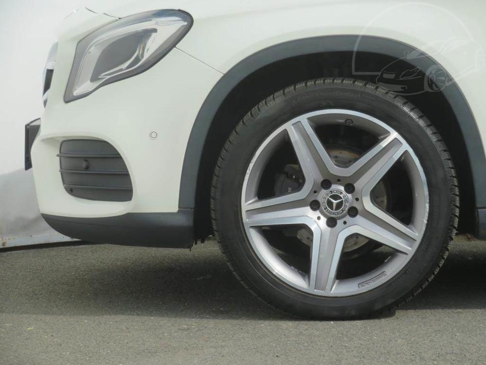 Mercedes-Benz GLA  200d 4MATIC, AMG Line