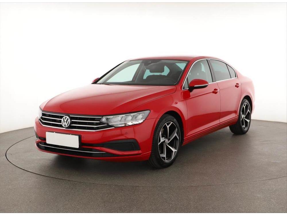 Prodm Volkswagen Passat 1.5 TSI, NOV CENA