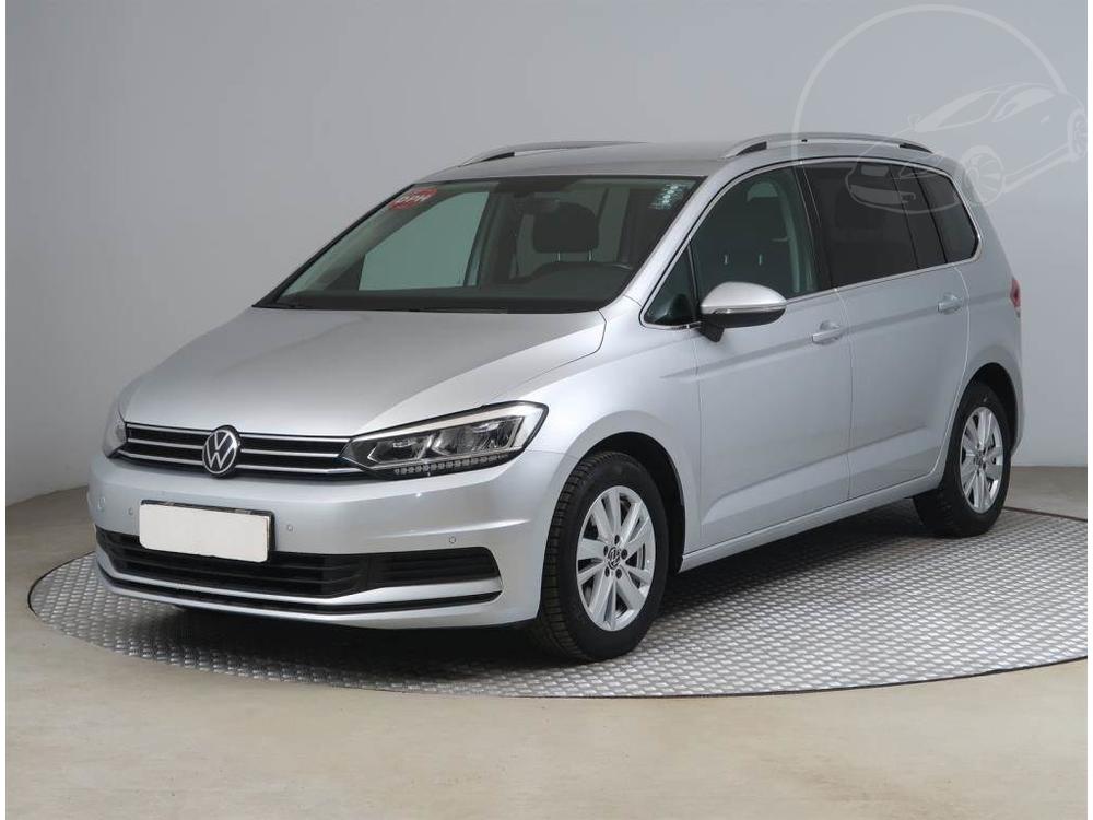 Volkswagen Touran 1.5 TSI, NOV CENA, Automat