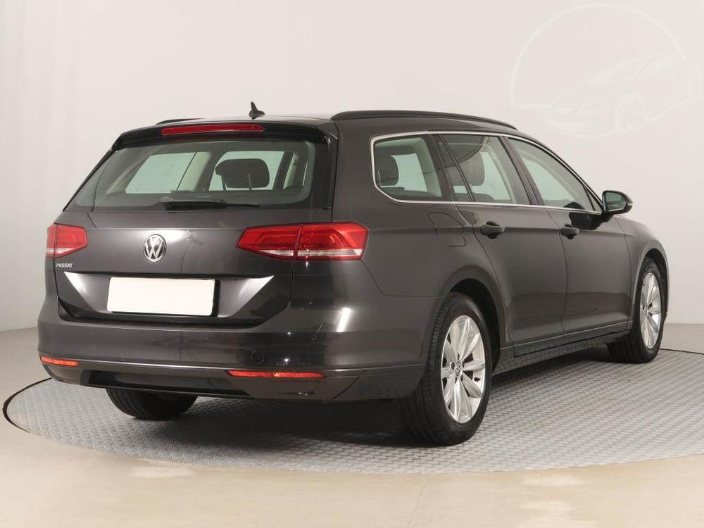 Volkswagen Passat 2.0 TDI, Business, NOV CENA