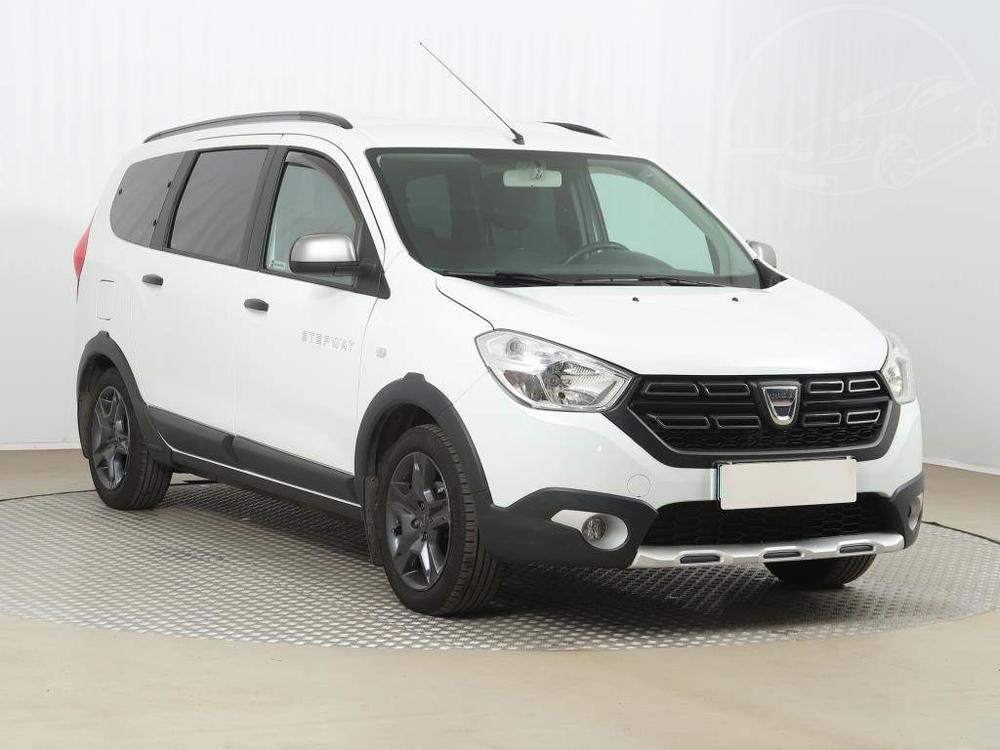 Dacia Lodgy Stepway 1.6 SCe, 7 míst, ČR