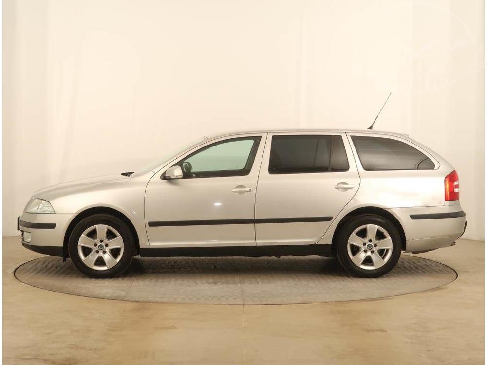 koda Octavia 2.0 TDI, Ambiente, Serv.kniha