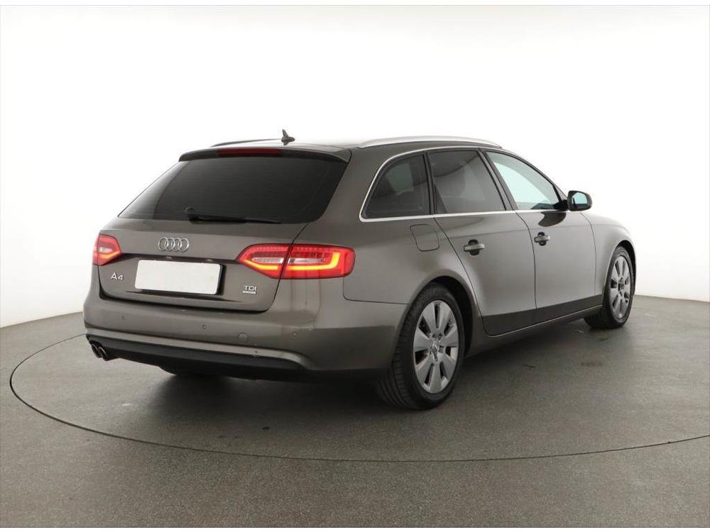 Audi A4 2.0 TDI, NOV CENA, 4X4, R